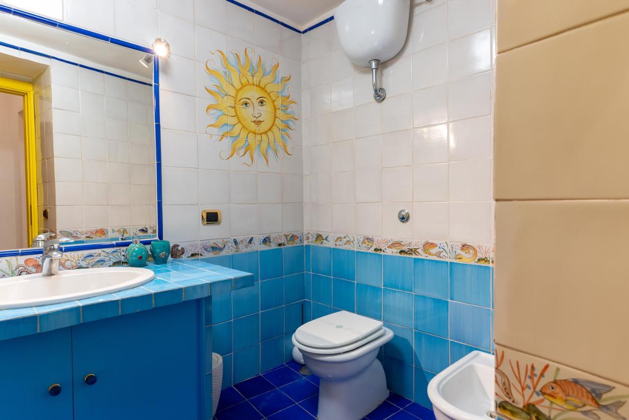 Dimora Del Fico - Appartamento Elegante E Spazioso Napoli Bagian luar foto